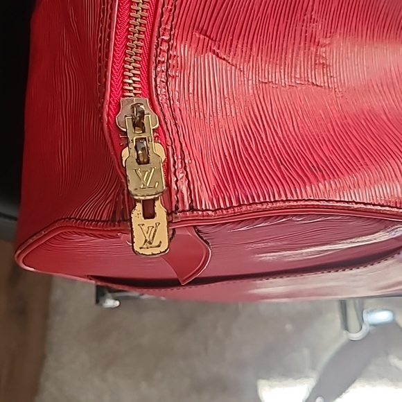 Louis Vuitton Red Epi 50 Keepall Duffle Bag Vintage - Picture 4 of 16